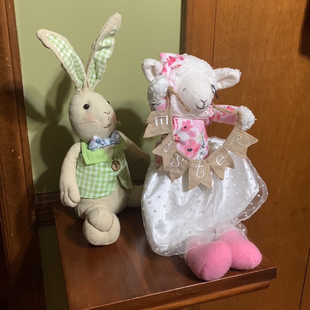 EASTER-Peter Rabbit & Spring Lamb - New Condition/ For Decorative Purposes Only! - Picture 16 of 16